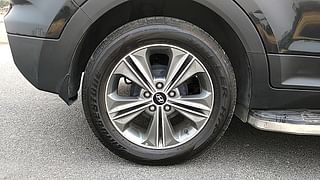 Used 2016 Hyundai Creta [2015-2018] 1.6 SX Plus Auto Petrol Petrol Automatic tyres RIGHT REAR TYRE RIM VIEW