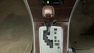 Used 2012 Toyota Corolla Altis [2011-2014] VL AT Petrol Petrol Automatic interior GEAR  KNOB VIEW