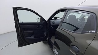 Used 2018 Renault Kwid [2017-2019] RXT 1.0 SCE Special Petrol Manual interior LEFT FRONT DOOR OPEN VIEW