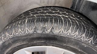 Used 2014 Ford Figo [2010-2015] Duratec Petrol ZXI 1.2 Petrol Manual tyres LEFT REAR TYRE TREAD VIEW