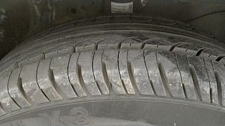 Used 2014 Honda Amaze [2013-2018] 1.2 S i-VTEC Petrol Manual tyres RIGHT FRONT TYRE TREAD VIEW
