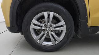 Used 2017 Maruti Suzuki Vitara Brezza [2016-2020] ZDI PLUS Dual Tone Diesel Manual tyres LEFT FRONT TYRE RIM VIEW