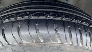 Used 2013 Honda Brio [2011-2016] V MT Petrol Manual tyres LEFT FRONT TYRE TREAD VIEW