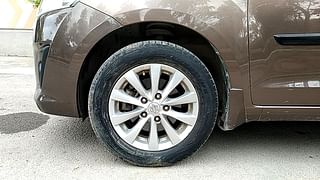 Used 2015 Maruti Suzuki Ertiga [2015-2018] ZXI Petrol Manual tyres LEFT FRONT TYRE RIM VIEW