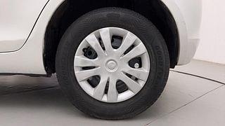 Used 2014 Maruti Suzuki Swift [2011-2017] VXi Petrol Manual tyres LEFT REAR TYRE RIM VIEW