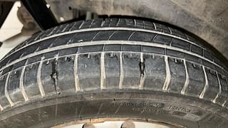Used 2013 Maruti Suzuki Wagon R 1.0 [2013-2019] LXi CNG Petrol+cng Manual tyres RIGHT REAR TYRE TREAD VIEW