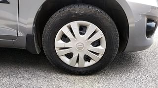 Used 2013 Maruti Suzuki Swift Dzire [2012-2017] VDI Diesel Manual tyres RIGHT FRONT TYRE RIM VIEW