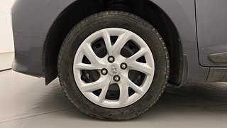 Used 2017 Hyundai Grand i10 [2017-2020] Sportz 1.2 Kappa VTVT Petrol Manual tyres LEFT FRONT TYRE RIM VIEW