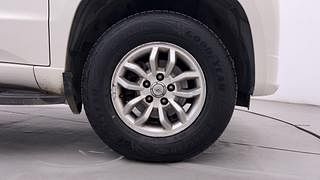 Used 2017 Mahindra TUV300 [2015-2020] T8 mHAWK100 Diesel Manual tyres RIGHT FRONT TYRE RIM VIEW