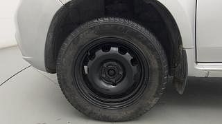 Used 2014 Nissan Terrano [2013-2017] XL Petrol Petrol Manual tyres LEFT FRONT TYRE RIM VIEW