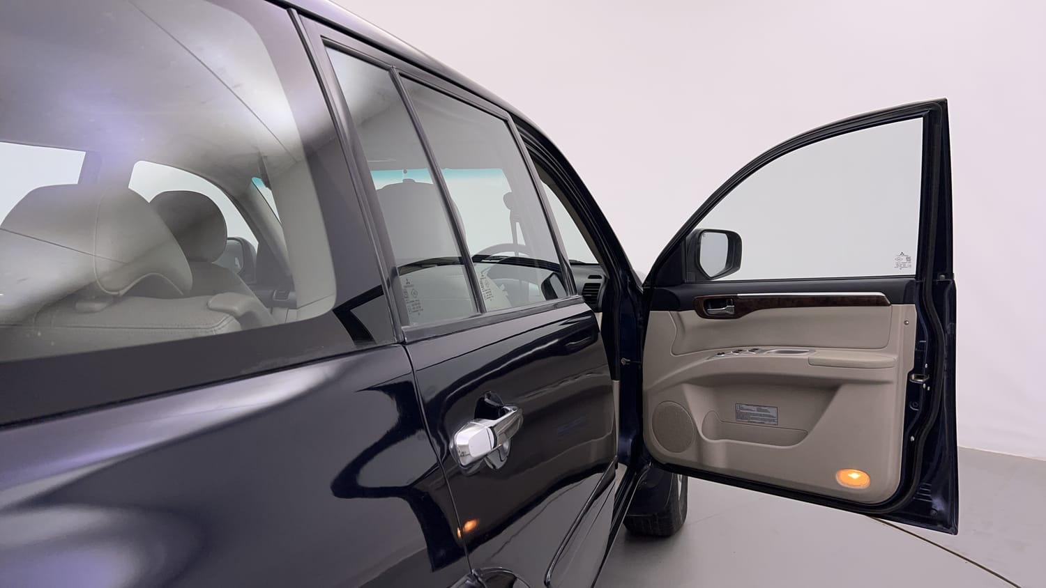 New Mitsubishi Pajero Sport interior RIGHT FRONT DOOR OPEN VIEW