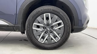 Used 2022 Hyundai Venue [2019-2022] SX 1.5 CRDI Diesel Manual tyres RIGHT FRONT TYRE RIM VIEW