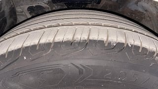 Used 2016 Hyundai Neo Fluidic Elantra [2012-2016] 1.8 SX MT VTVT Petrol Manual tyres LEFT FRONT TYRE TREAD VIEW