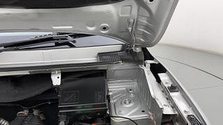 Used 2018 Renault Kwid [2015-2019] RXT Petrol Manual engine ENGINE LEFT SIDE HINGE & APRON VIEW