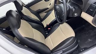 Used 2017 Hyundai Eon [2011-2018] Era + Petrol Manual top_features Seat upholstery