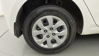 Used 2017 Hyundai Elite i20 [2014-2018] Sportz 1.2 Petrol Manual tyres RIGHT REAR TYRE RIM VIEW