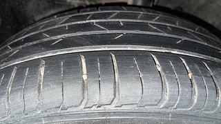 Used 2020 Hyundai Venue [2019-2022] SX 1.0  Turbo Petrol Manual tyres LEFT FRONT TYRE TREAD VIEW