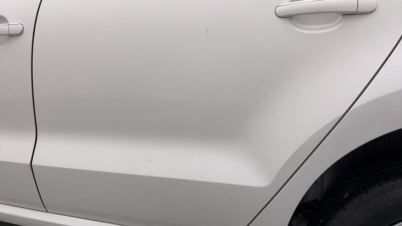 Used 2016 Volkswagen Ameo [2016-2020] Highline1.2L (P) Petrol Manual dents MINOR SCRATCH