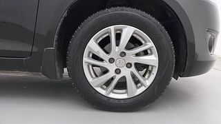 Used 2011 Maruti Suzuki Swift [2011-2017] ZXi Petrol Manual tyres RIGHT FRONT TYRE RIM VIEW