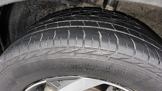 Used 2020 Hyundai Venue [2019-2020] SX(O) 1.4 CRDI Diesel Manual tyres LEFT FRONT TYRE TREAD VIEW