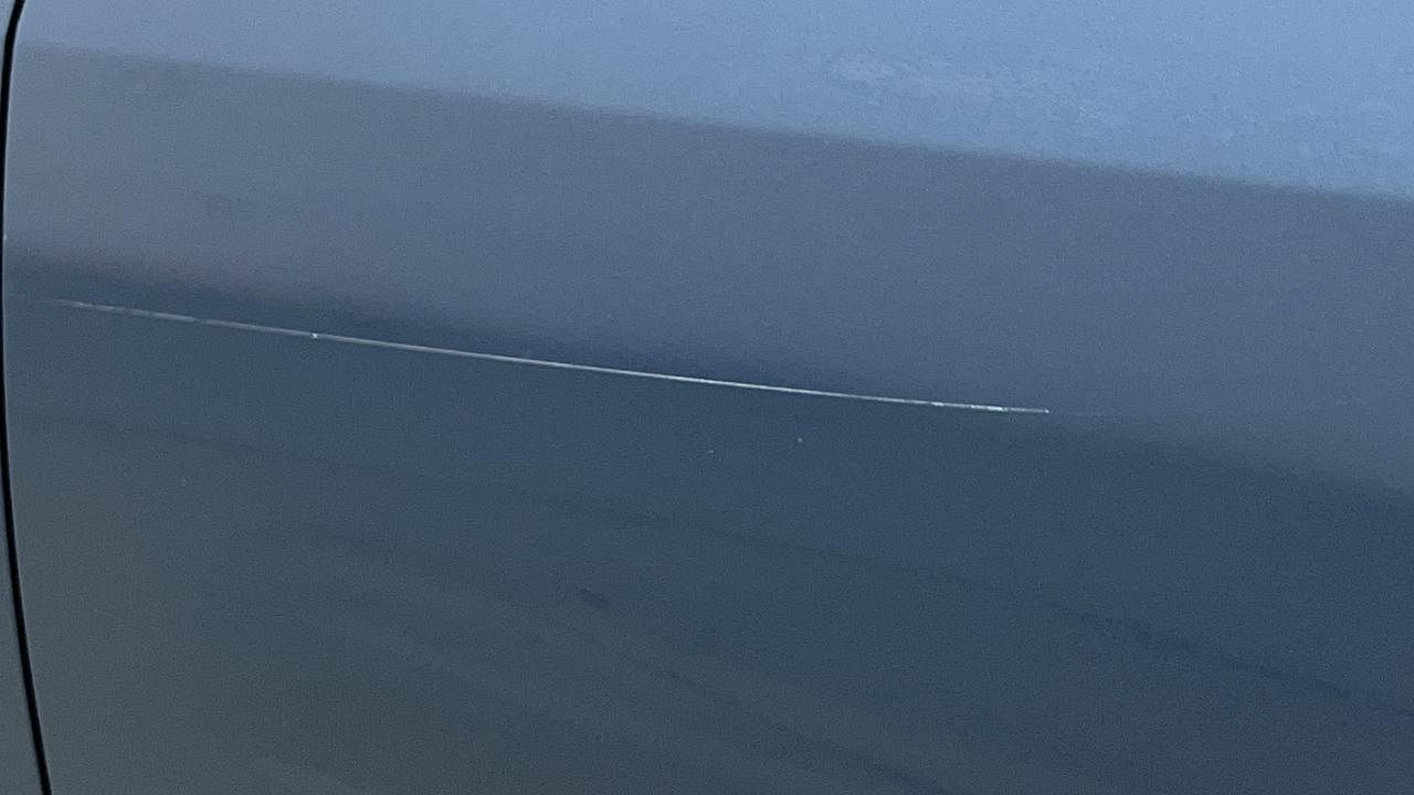 Used 2014 Maruti Suzuki Ertiga [2012-2015] Vxi Petrol Manual dents MINOR SCRATCH