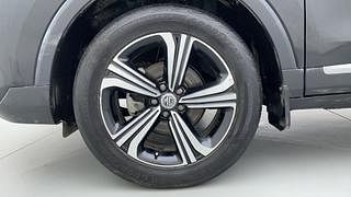 Used 2022 MG Motors Astor Sharp EX 1.5 MT Petrol Manual tyres LEFT FRONT TYRE RIM VIEW