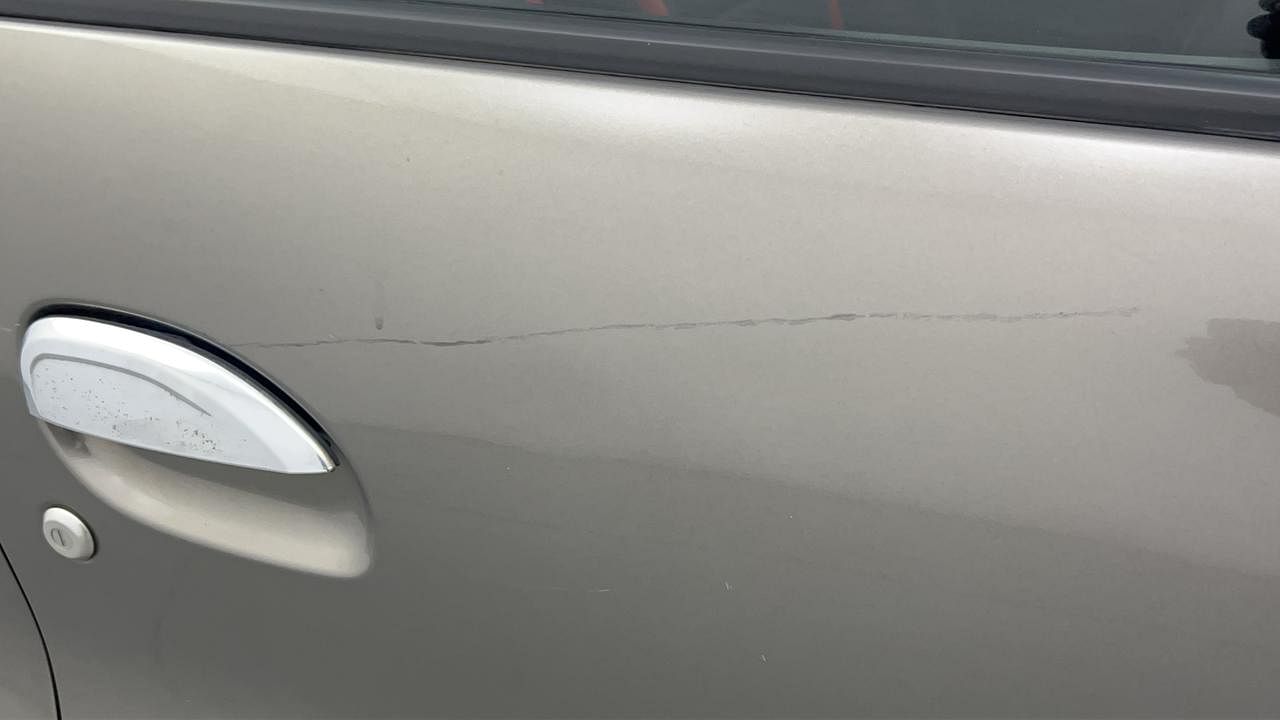 Used 2019 Renault Kwid [2015-2019] 1.0 RXT AMT Opt Petrol Automatic dents MINOR SCRATCH