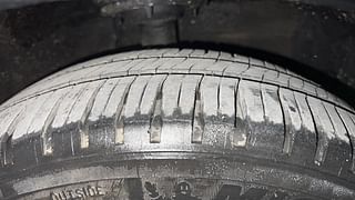 Used 2014 Hyundai Grand i10 [2013-2017] Asta 1.2 Kappa VTVT Petrol Manual tyres RIGHT FRONT TYRE TREAD VIEW