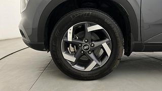 Used 2021 Hyundai Venue [2019-2022] SX 1.5 (O) executive CRDI Diesel Manual tyres LEFT FRONT TYRE RIM VIEW