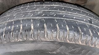 Used 2019 Maruti Suzuki Dzire [2017-2020] VXI Petrol Manual tyres LEFT REAR TYRE TREAD VIEW