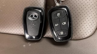 Used 2020 Tata Harrier XZ Diesel Manual extra CAR KEY VIEW