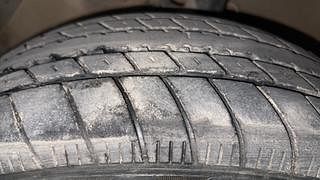 Used 2010 Hyundai i20 [2008-2012] Magna 1.2 Petrol Manual tyres LEFT FRONT TYRE TREAD VIEW