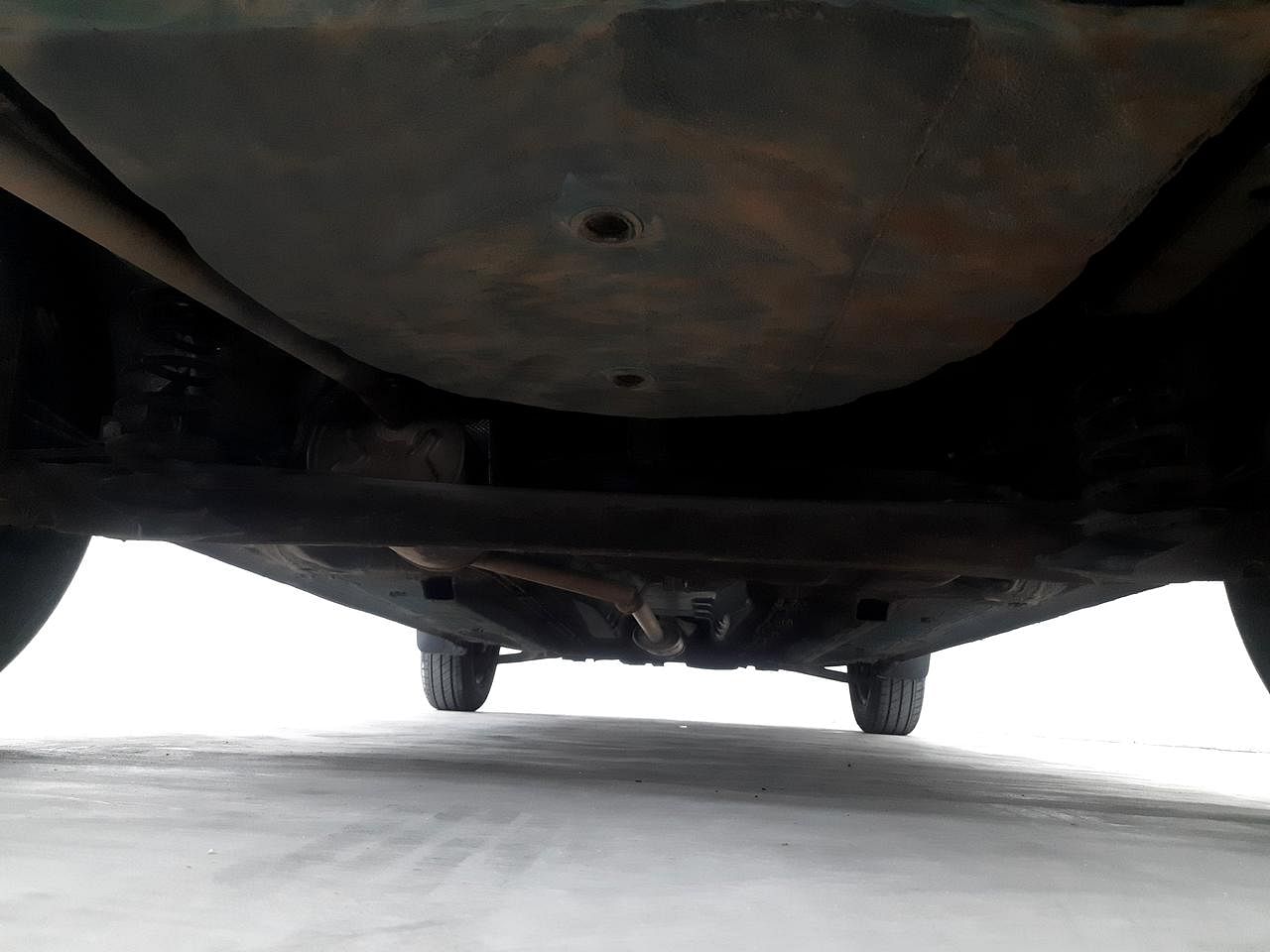 Used 2022 Renault Kwid CLIMBER 1.0 AMT Petrol Automatic extra REAR UNDERBODY VIEW (TAKEN FROM REAR)