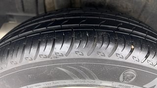 Used 2022 Maruti Suzuki XL6 Alpha MT Petrol Petrol Manual tyres RIGHT REAR TYRE TREAD VIEW