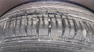 Used 2016 Hyundai Grand i10 [2013-2017] Asta AT 1.2 Kappa VTVT Petrol Automatic tyres RIGHT FRONT TYRE TREAD VIEW
