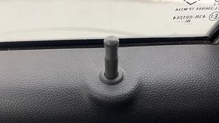 Used 2018 Maruti Suzuki Alto 800 [2016-2019] Vxi Petrol Manual top_features Central locking