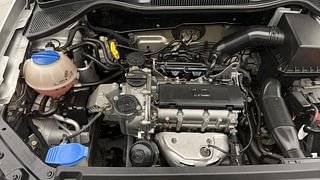 Used 2016 Volkswagen Polo [2015-2019] Highline1.2L (P) Petrol Manual engine ENGINE RIGHT SIDE VIEW