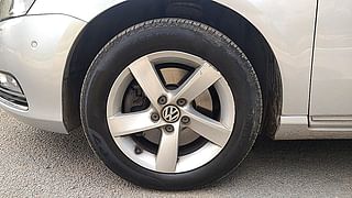 Used 2012 Volkswagen Passat [2011-2014] Highline DSG Diesel Automatic tyres LEFT FRONT TYRE RIM VIEW
