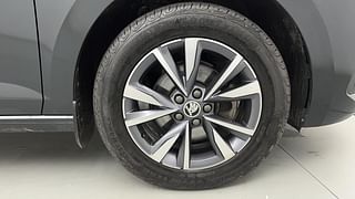 Used 2022 Skoda Slavia Style 1.0L TSI AT Petrol Automatic tyres RIGHT FRONT TYRE RIM VIEW