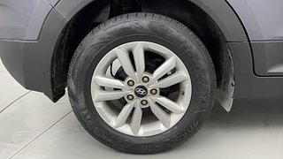 Used 2016 Hyundai Creta [2015-2018] 1.6 SX Plus Petrol Petrol Manual tyres RIGHT REAR TYRE RIM VIEW
