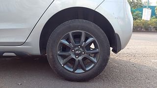 Used 2019 Hyundai Elite i20 [2018-2020] Sportz Plus 1.2 Petrol Manual tyres LEFT REAR TYRE RIM VIEW