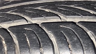 Used 2014 Hyundai Santro Xing [2007-2014] GLS Petrol Manual tyres RIGHT REAR TYRE TREAD VIEW