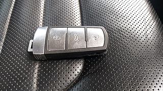 Used 2012 Volkswagen Passat [2011-2014] Highline DSG Diesel Automatic extra CAR KEY VIEW