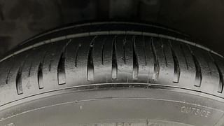Used 2015 Toyota Etios Liva [2010-2017] VX Petrol Manual tyres LEFT FRONT TYRE TREAD VIEW