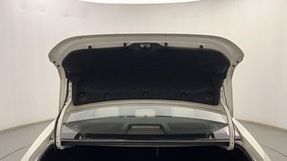 Used 2016 Toyota Corolla Altis [2014-2017] GL Petrol Petrol Manual interior DICKY DOOR OPEN VIEW
