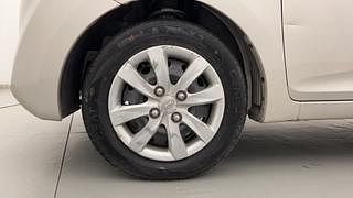 Used 2014 Hyundai Eon [2011-2018] Magna + Petrol Manual tyres LEFT FRONT TYRE RIM VIEW