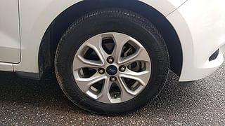 Used 2015 Ford Figo [2015-2019] Titanium 1.5 Ti-VCT AT Petrol Automatic tyres RIGHT FRONT TYRE RIM VIEW