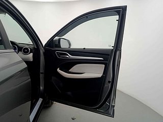 Used 2022 MG Motors Astor Super EX 1.5 MT Petrol Manual interior RIGHT FRONT DOOR OPEN VIEW