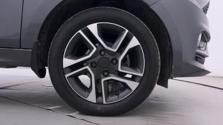 Used 2021 Tata Tiago XZA+ AMT Petrol Automatic tyres RIGHT FRONT TYRE RIM VIEW