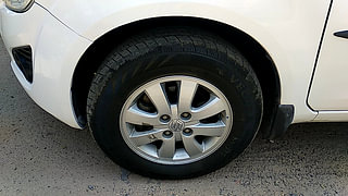 Used 2015 Maruti Suzuki Ritz [2012-2017] Zxi Petrol Manual tyres LEFT FRONT TYRE RIM VIEW